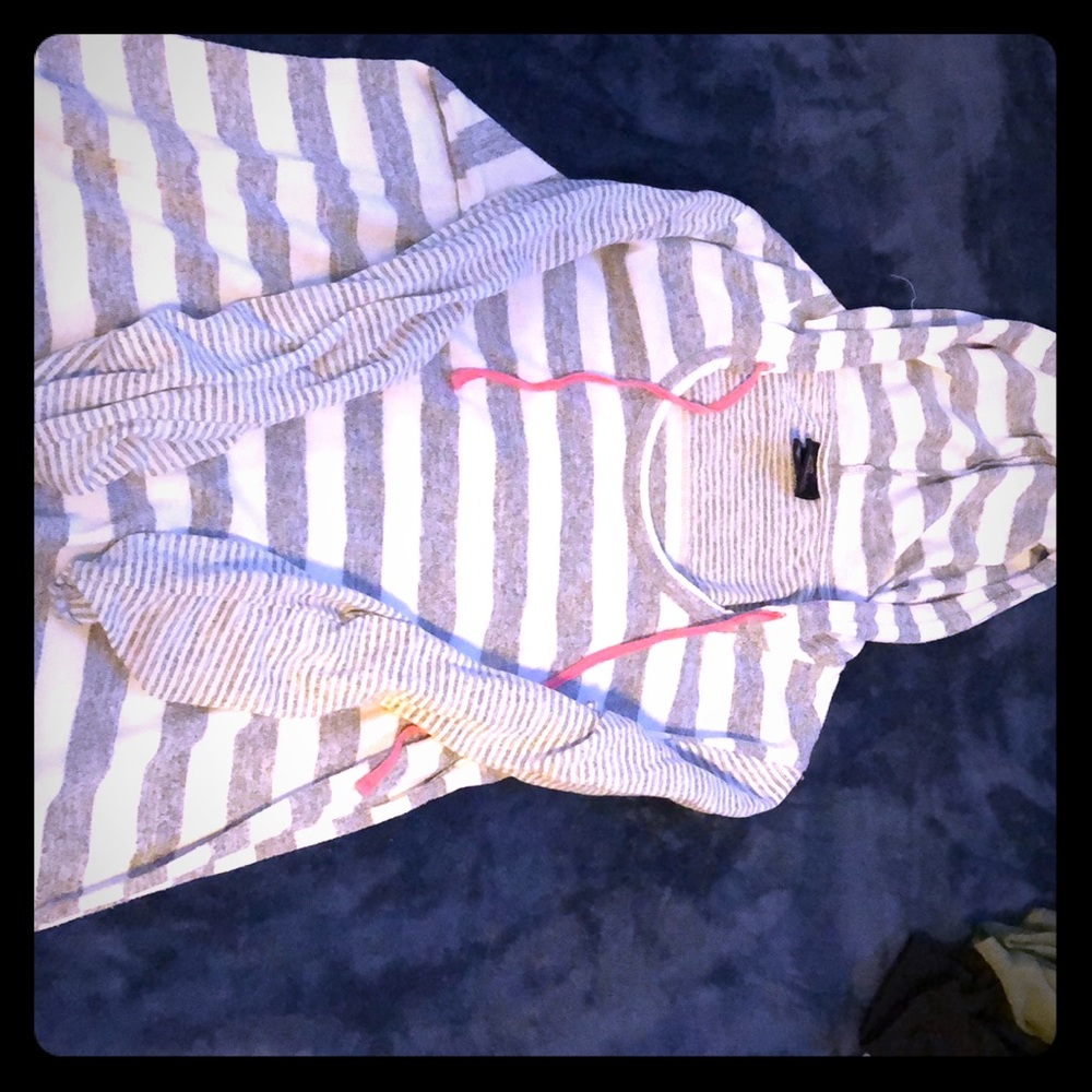 Light hoodie for maternity